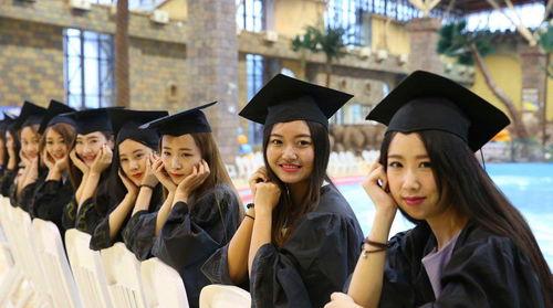 毕业戴成人帽的视频,青春足迹，帽下新篇章