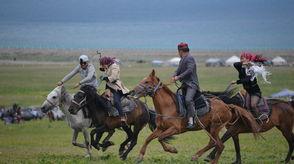 哈萨克搞笑视频羊变成人