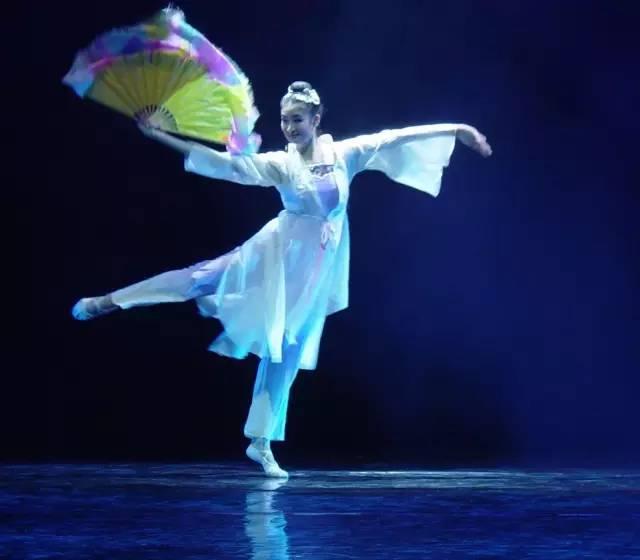 芭蕾独舞成人舞视频教学