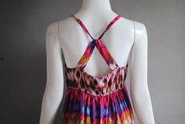 钩衣服成人吊带视频